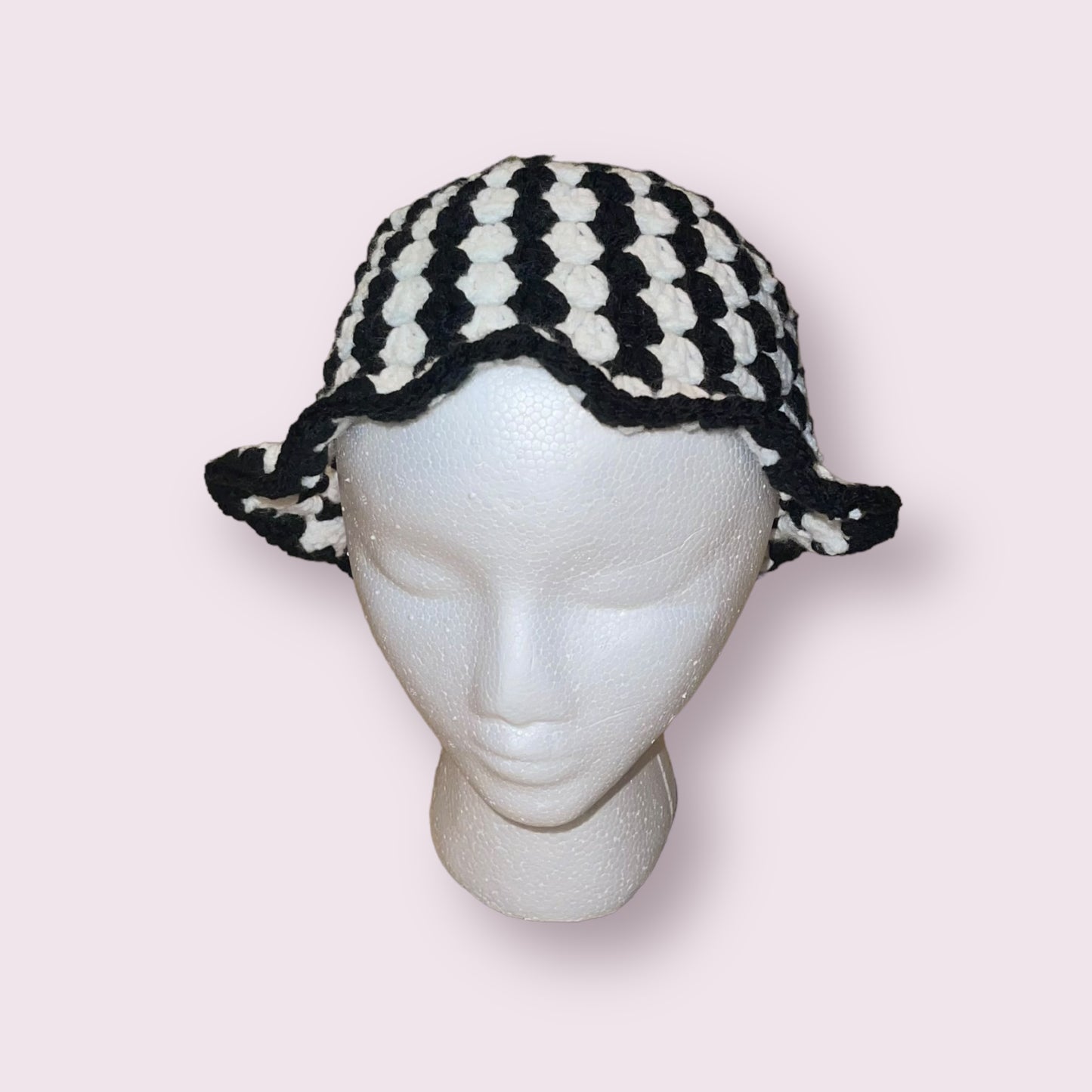 Granny stitch bucket hat