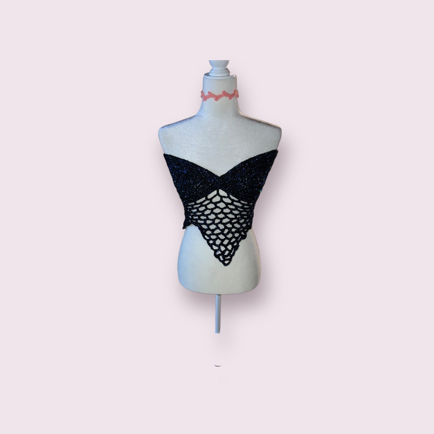 Asymmetrical mesh top